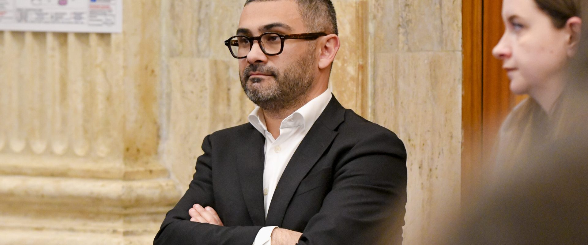 Manole: Munca la negru, „semnal de alarmă”. Aproape 500 de români, fără contract