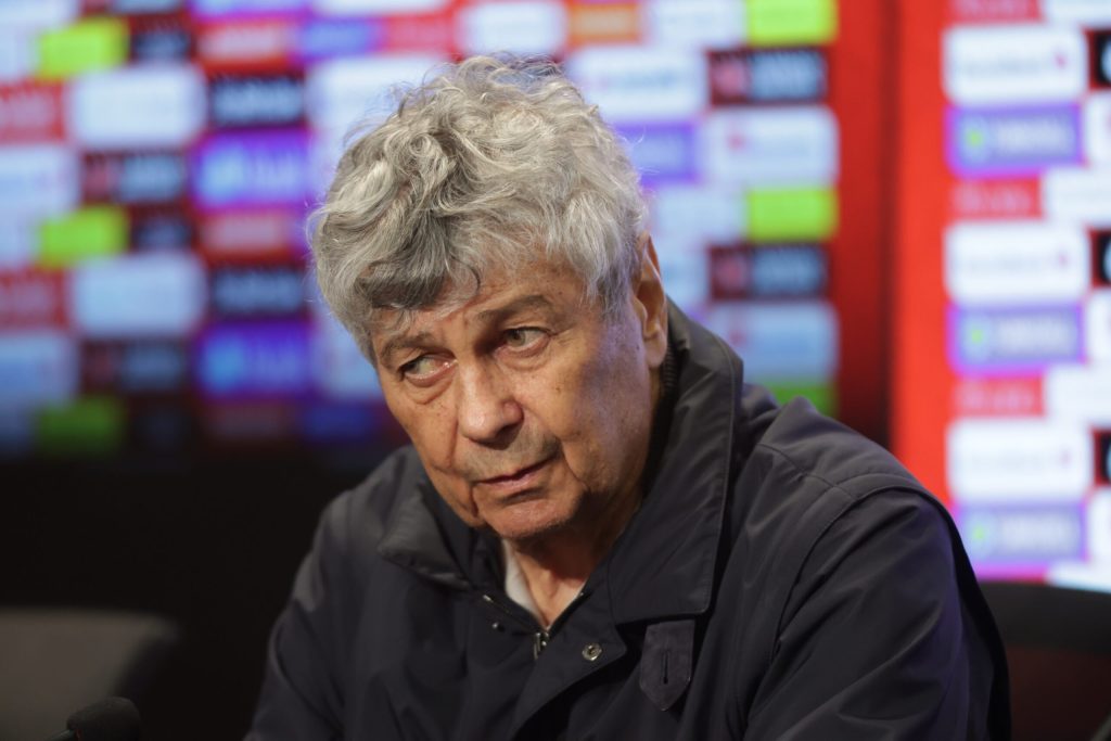 Starea lui MIRCEA Lucescu, agravată: Antrenorul, în stare critică la ATI Starea de sănătate a antrenorului de fotbal, MIRCEA Lucescu, s-a agravat, fiind internat în stare critică la secția de Anestezie și Terapie Intensivă (ATI) a Spitalului Universitar de Urgență București