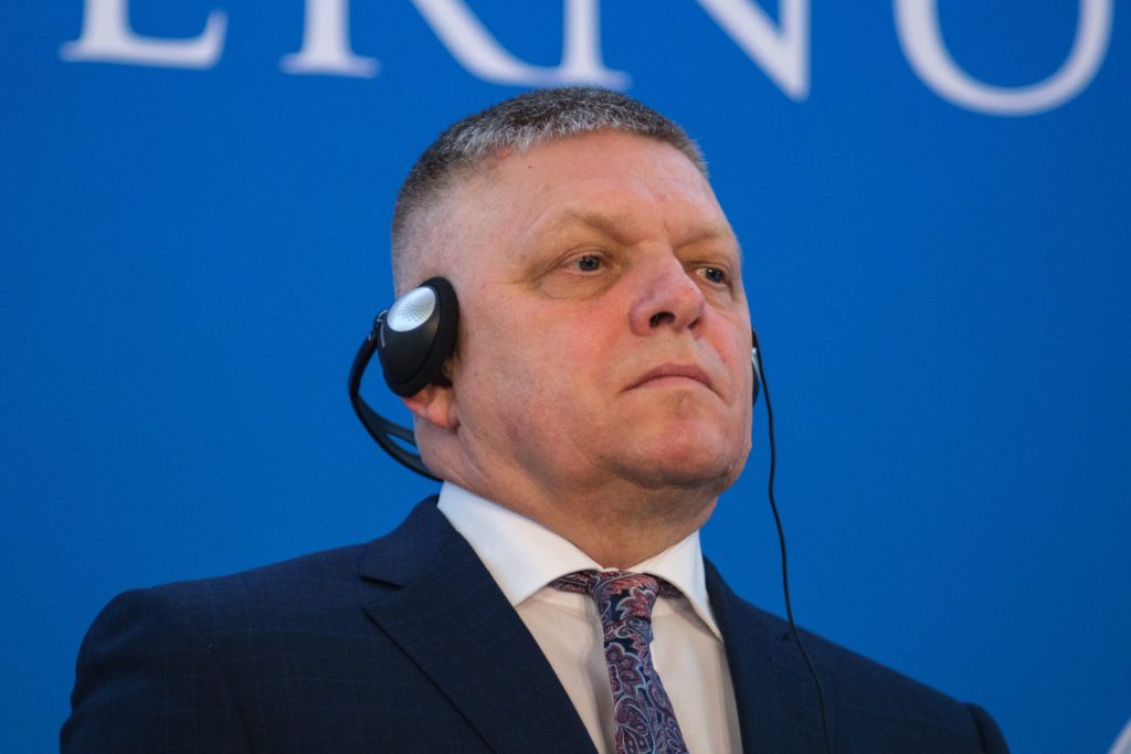 Fico, mesaj-șoc în zori: Ce le-a transmis lui Magyar și Orban