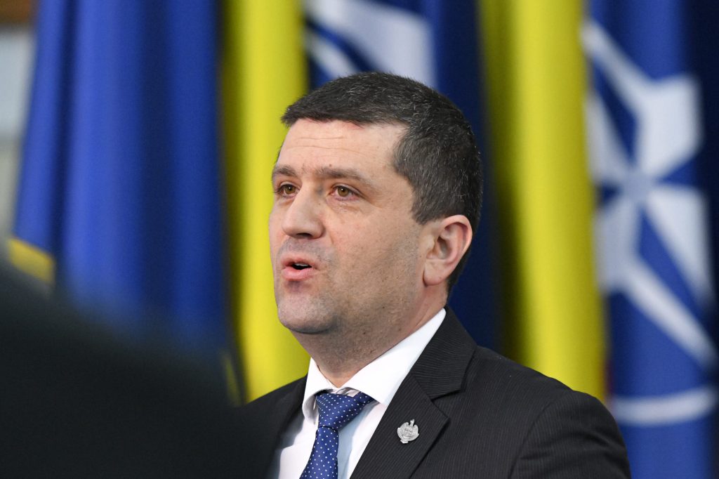 Miruță discută cu șeful Armatei Poloneze despre securitatea flancului estic