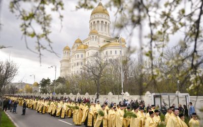 Un număr impresionant de credincioși a participat duminică, de Florii, la pelerinajul organizat în București, eveniment care a culminat cu o slujbă specială la Catedrala Patriarhală