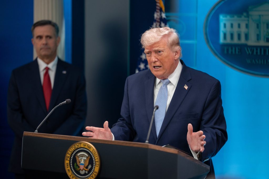 Trump, șters controversata postare cu imaginea sa drept Iisus