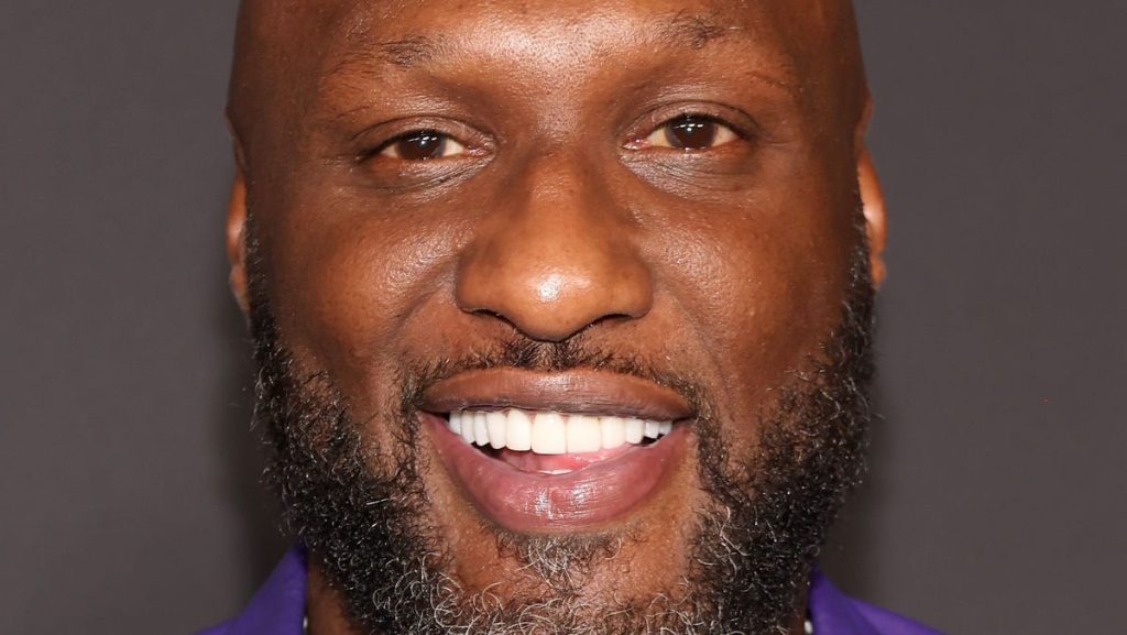 Lamar Odom: De la coșmarul dependenței la speranța unei vieți noi Fostul star NBA, Lamar Odom, împărtășește o lecție impresionantă despre supraviețuire și lupta cu dependența, într-un interviu recent