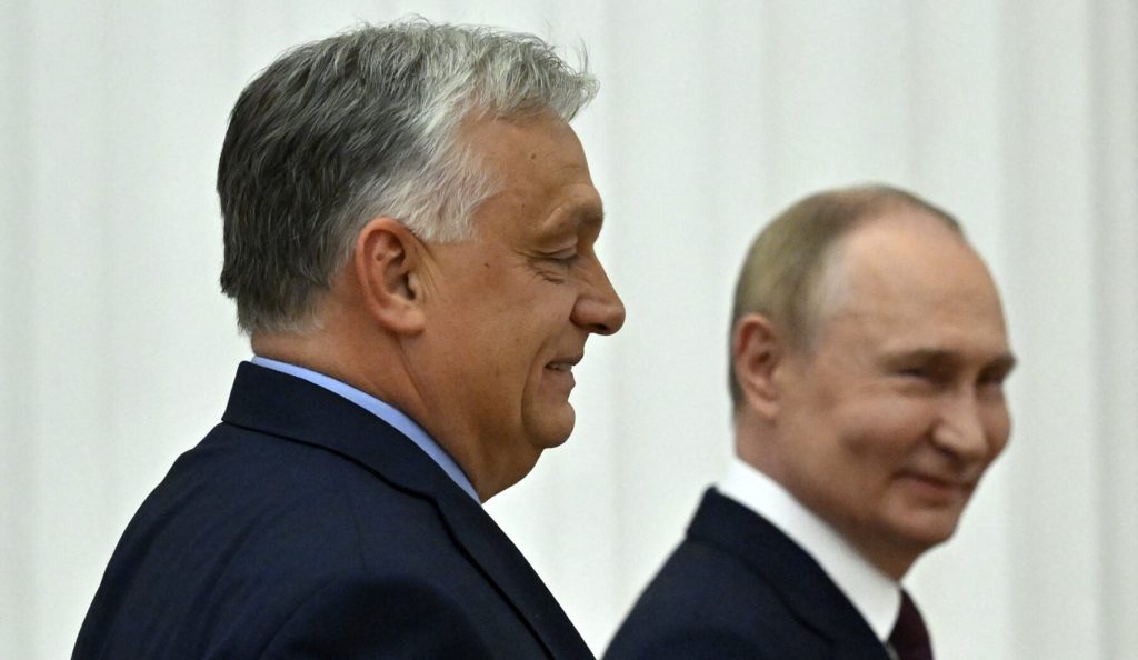 Ungaria lui Viktor Orbán, tot mai aproape de sfera de influență rusească? Apropierea premierului Ungariei, Viktor Orbán, de Rusia lui Vladimir Putin, pare să se adâncească, alimentând dezbateri aprinse înaintea alegerilor de duminică