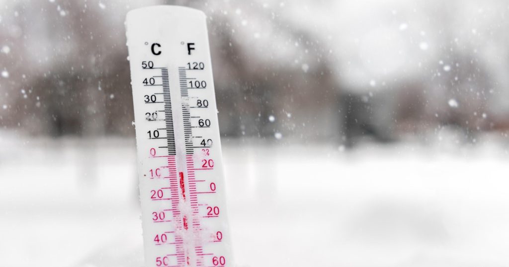 ANM: Vine frigul! Ninsori la munte și vânt puternic în toată România