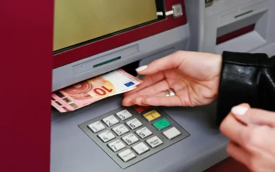 Bani cash, sub lupa UE: Verificări în timp real la bancomate pentru retrageri