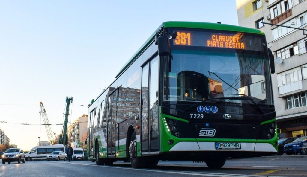 Locuitorii din Sectorul 4 cer soluții pentru aglomerația pe traseul Piața Reșița – Piața Unirii Bucureștenii din Sectorul 4 cer autorităților să rezolve problema aglomerației din mijloacele de transport în comun pe ruta Piața Reșița – Piața Unirii