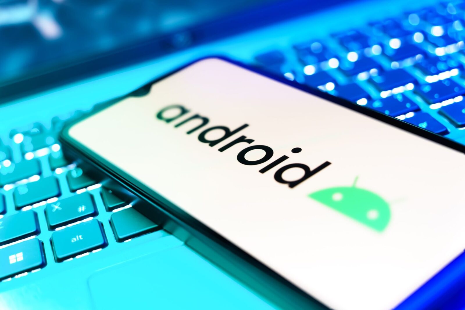 Peste 2,3 milioane de dispozitive Android au fost infectate cu malware, după ce utilizatorii au descărcat aplicații compromise din Google Play