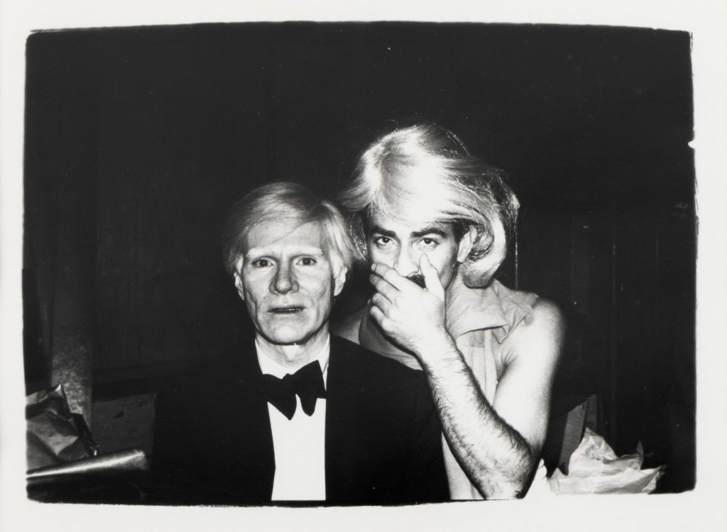 Supervedete ale artei mondiale ajung în România: Lucrări de Renoir, Warhol și Picasso, în licitație la București Bucureștiul se pregătește să găzduiască un eveniment de proporții pentru piața de artă: Casa de Licitații A10 by Artmark anunță licitarea celei de-a doua părți a colecției private a lui Darius Vâlcov