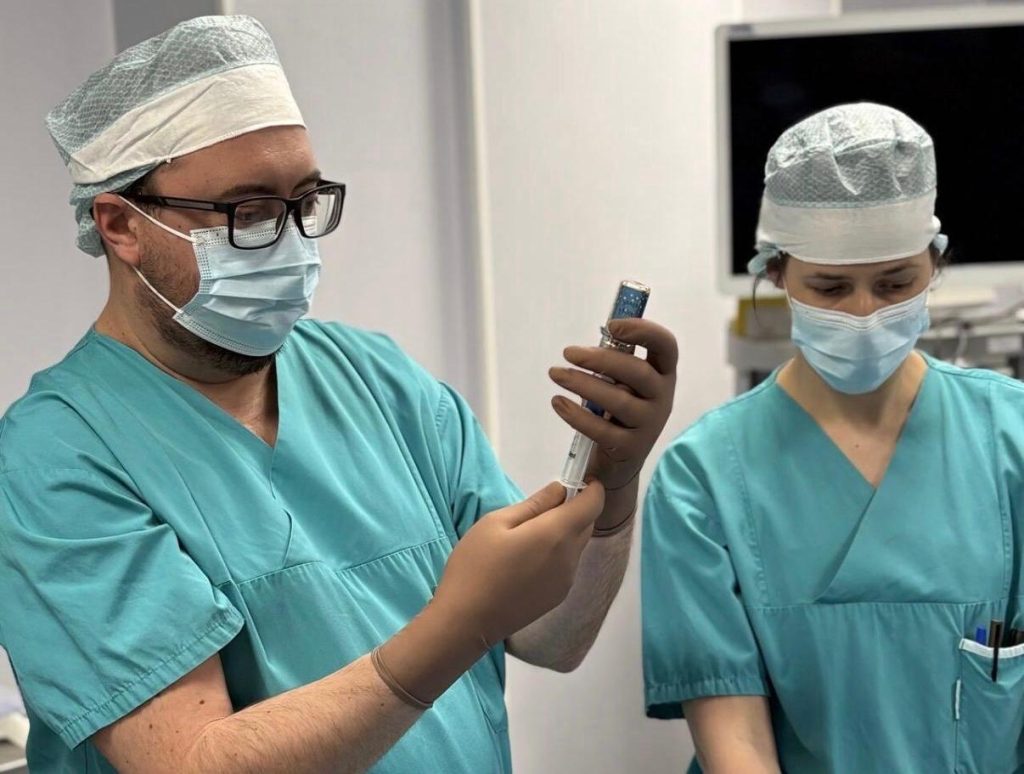 O procedură inovatoare îmbunătățește calitatea vieții pacienților cu cancer de prostată Spitalul MedLife Polisano din Sibiu a implementat o procedură medicală inovatoare care are ca scop îmbunătățirea calității vieții pacienților diagnosticați cu cancer de prostată