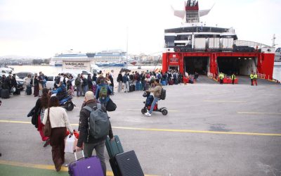 Attica: Ultimul val de călători înghesuie porturile, dezastru în pregătiri