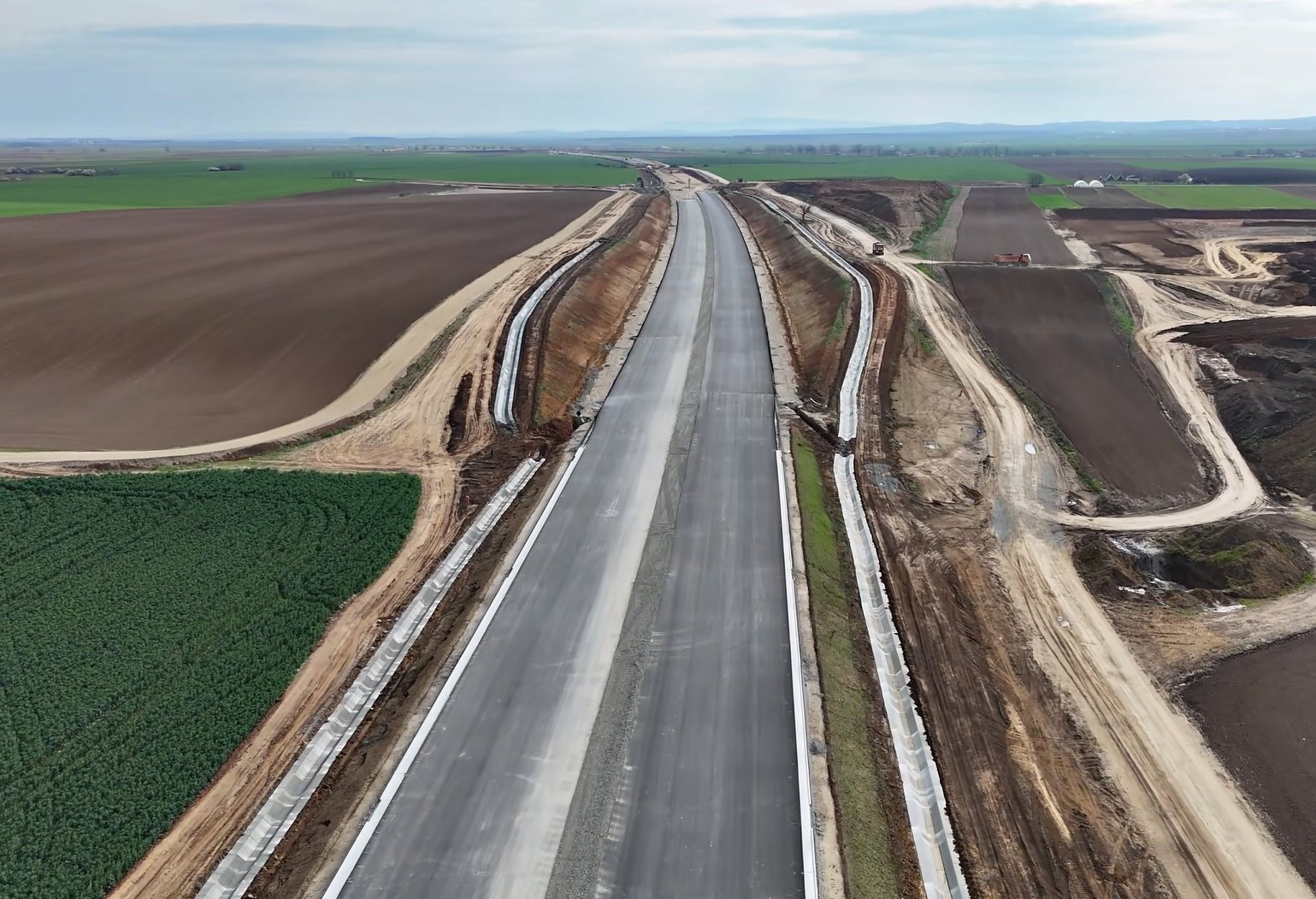 Autostrada transilvania: Tronson bechtel, șansă uriașă de finalizare în 2024
