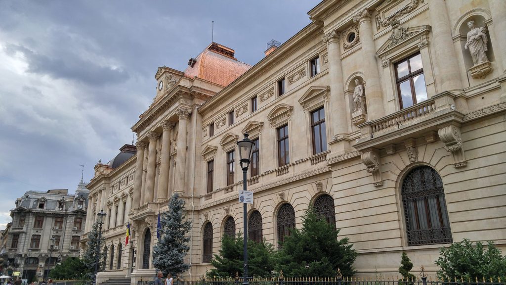 Consiliul de Administrație al BNR menține dobânda de politică monetară la 6,50% Banca Națională a României (BNR) a decis astăzi, 7 aprilie 2026, să mențină rata dobânzii de politică monetară la nivelul de 6,50% pe an