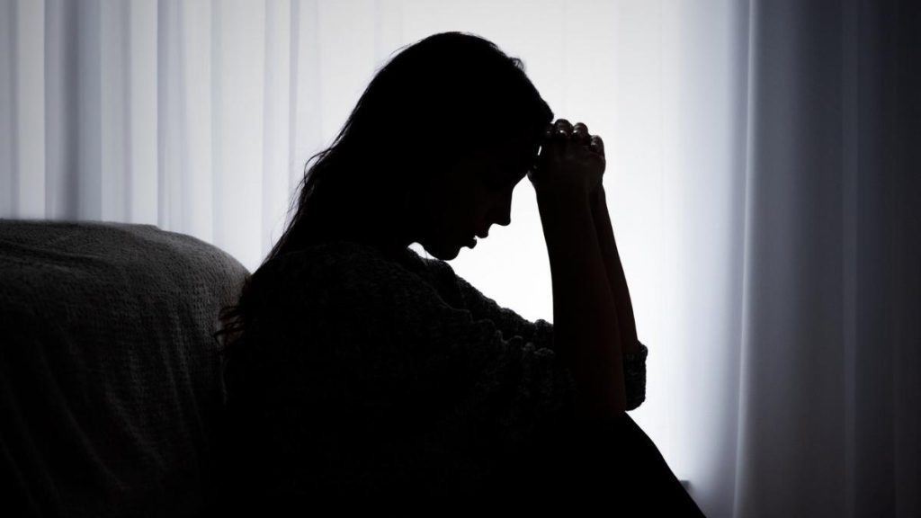 Primăria Constanța oferă tichete pentru ședințe de psihoterapie persoanelor diagnosticate cu depresie Primăria Constanța a aprobat un program de sprijin financiar pentru persoanele diagnosticate cu depresie, sub formă de tichete valorice