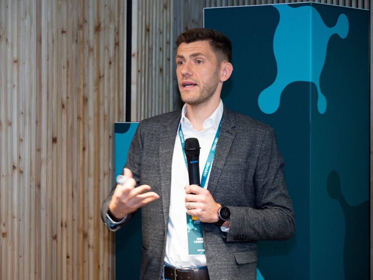 Bittnet Grup vizează o nouă emisiune de obligațiuni și răscumpărări de acțiuni Bittnet Grup intenționează să lanseze o nouă emisiune de obligațiuni și un program amplu de răscumpărări de acțiuni, conform unui comunicat emis după recenta Zi a Investitorului 2026