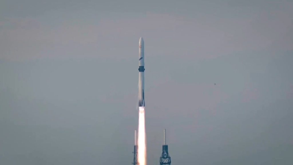 Blue Origin dă lovitura: Racheta New Glenn, reutilizată pentru prima oară