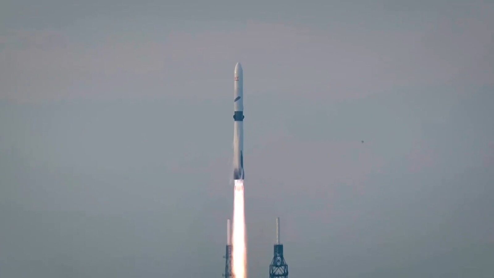 Blue Origin dă lovitura: Racheta New Glenn, reutilizată pentru prima oară