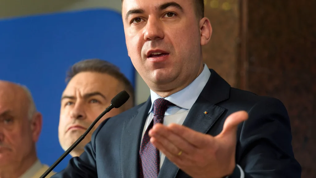 Prețurile carburanților, influențate de redeschiderea Strâmtorii Ormuz Ministrul Bogdan IVAN a explicat că efectele redeschiderii Strâmtorii Ormuz asupra pieței de carburanți nu vor fi imediate