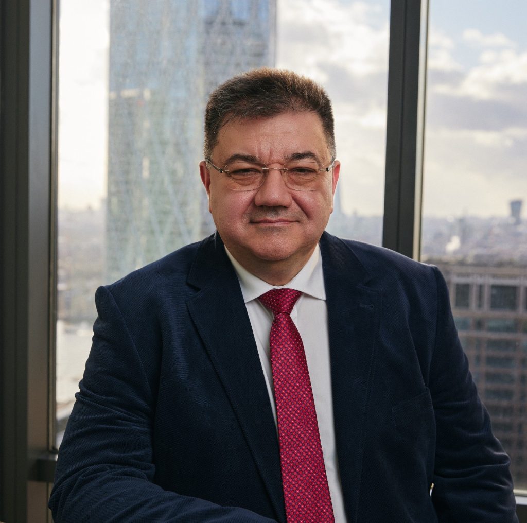 Războiul din Orientul Mijlociu alimentează scumpirea biletelor de avion Conflictul din Iran continuă să aibă efecte majore asupra pieței globale, cu consecințe directe pentru buzunarele românilor