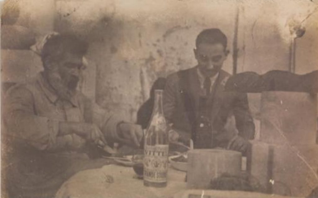 Brâncuși, de Paște: Ouă pictate și festinuri în atelierul sculptorului