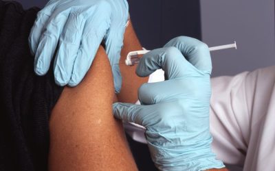 Sânge după vaccinare anti-COVID: Ce spun oficialii despre donații și reguli