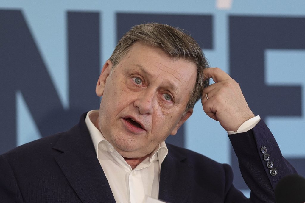 Antonescu: Guvern PNL-USR-UDMR cu sprijin parlamentar. USR conduce țara