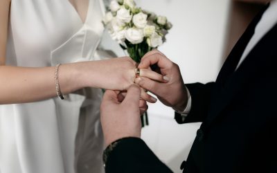 Căsătoria, secretul longevității? Studiu amplu: Legătură cu riscul de cancer