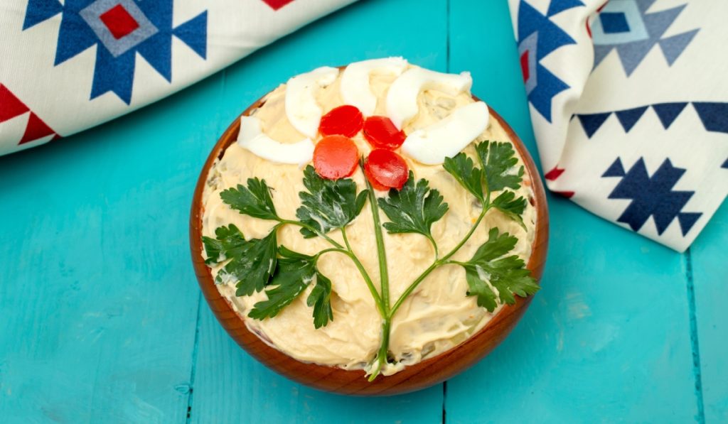 Cât „supraviețuiește” salata boeuf la frigider: Când apare pericolul