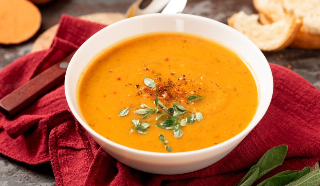 Șapte rețete de supe detox după Paște: Gustoase și rapide