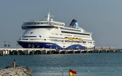 Vas de croazieră, curaj în Ormuz: Prima navă civilă, sfidare la adresa războiului