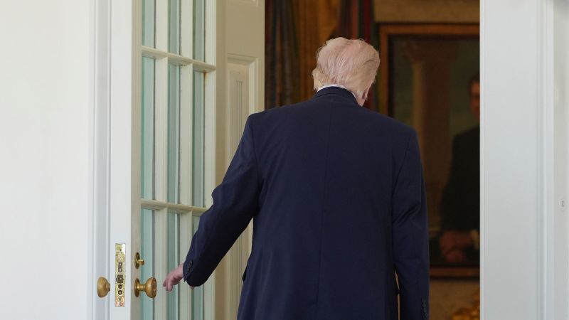 Cifre NEGATIVE: Donald Trump, tot mai vulnerabil în fața Iranului