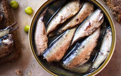 De ce recomandă experții britanici să avem ciocolată și sardine în cămară. Ghid pentru provizii în caz de urgență făcut de The Guardian