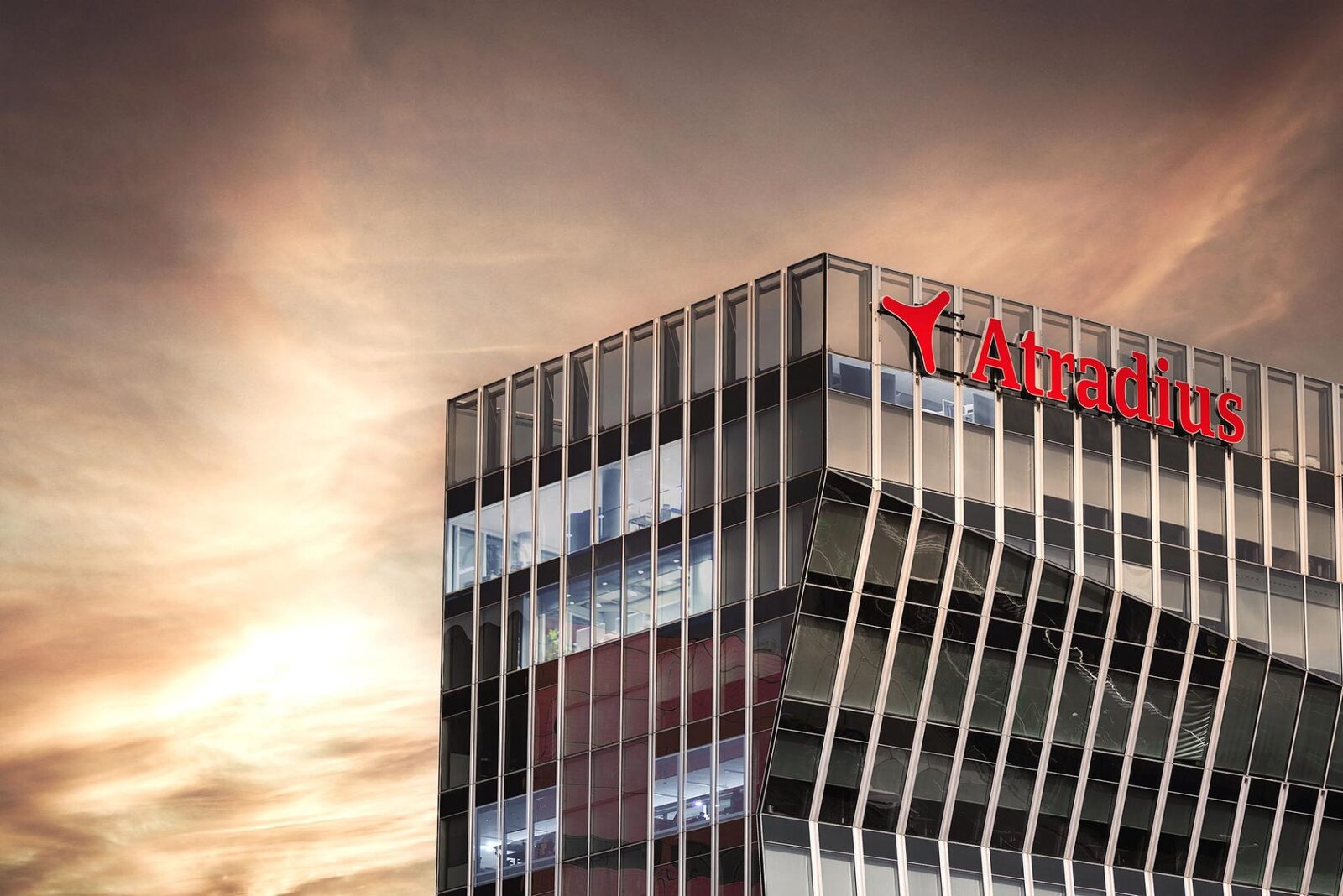 Atradius: Venituri de 2,6 miliarde euro și profit net de 400 milioane. Solvabilitate peste 200%