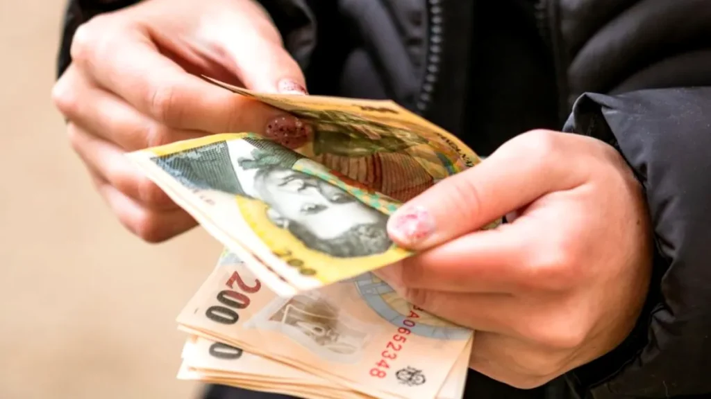 Guvernul majorează ajutoarele sociale și indemnizațiile pentru copii Guvernul a aprobat o serie de măsuri de sprijin social care vizează creșterea veniturilor pentru familiile cu venituri reduse, majorarea indemnizațiilor pentru persoanele cu dizabilități și acordarea de ajutoare financiare pentru pensionarii cu pensii mici