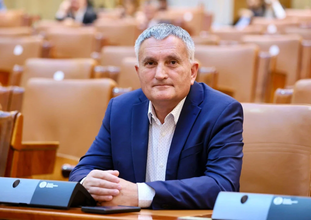 PSD manevrează: Ce se ascunde în spatele ”războiului” cu rezerviștii din România