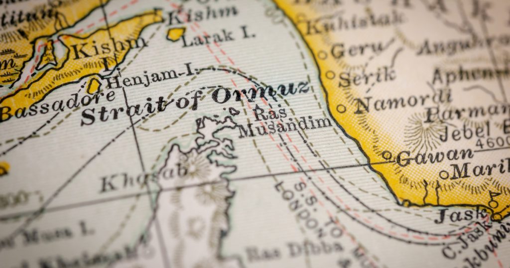 Criza Ormuz: SUA riscă o nouă Suez? Analogii și pericole globale