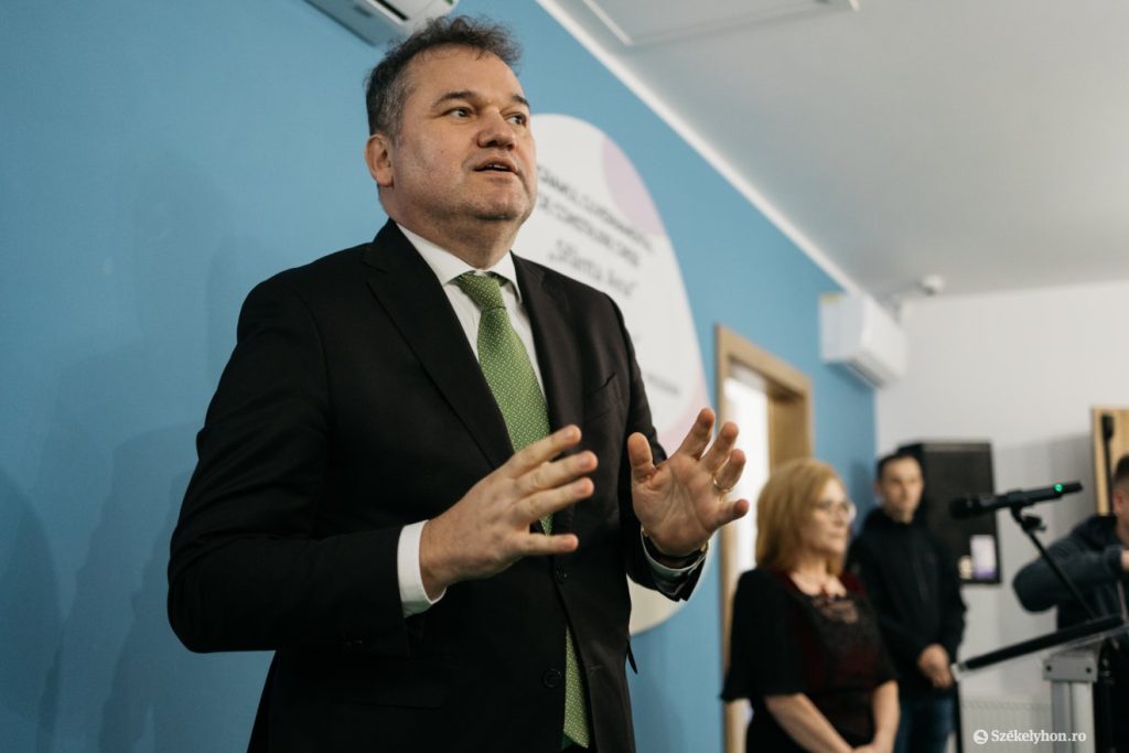 Cseke ATTILA: AUR, profit de pe urma ceartă PSD-PNL