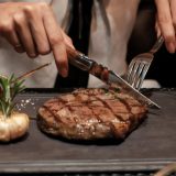 Învață de la MAIȘTRI: Cum prepari ACASĂ un steak PERFECT