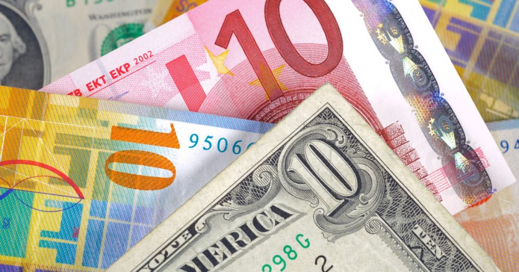 Curs BNR: Euro și francul elvețian, în cădere liberă. Aurul, mai ieftin