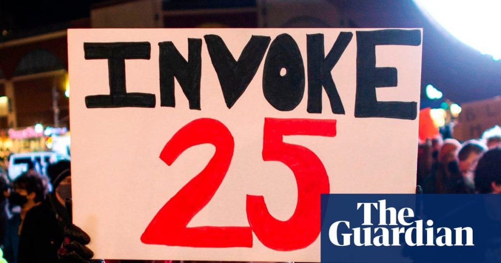 Donald Trump, sub tirada de amenințări la adresa Iranului, stârnește îngrijorări privind starea sa mentală Fostul președinte american Donald Trump se confruntă cu critici tot mai mari din partea democraților, care ridică semne de întrebare cu privire la stabilitatea sa mentală, în timp ce republicanii rămân tăcuți