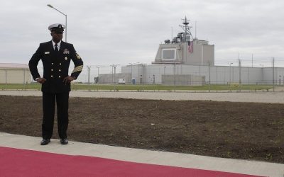 Scutul antirachetă de la Deveselu: O prezență americană reevaluată Unitățile americane de apărare antirachetă de la Deveselu, județul Olt, au fost puse sub semnul întrebării ca urmare a tensiunilor crescute din Orientul Mijlociu și a unei posibile amenințări venite din partea Iranului