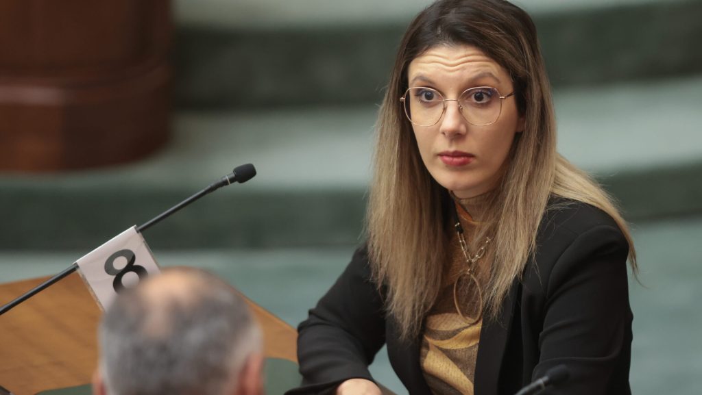 Arborii din curte, infracțiune: Distrugerea spațiilor verzi, pedepsită drastic