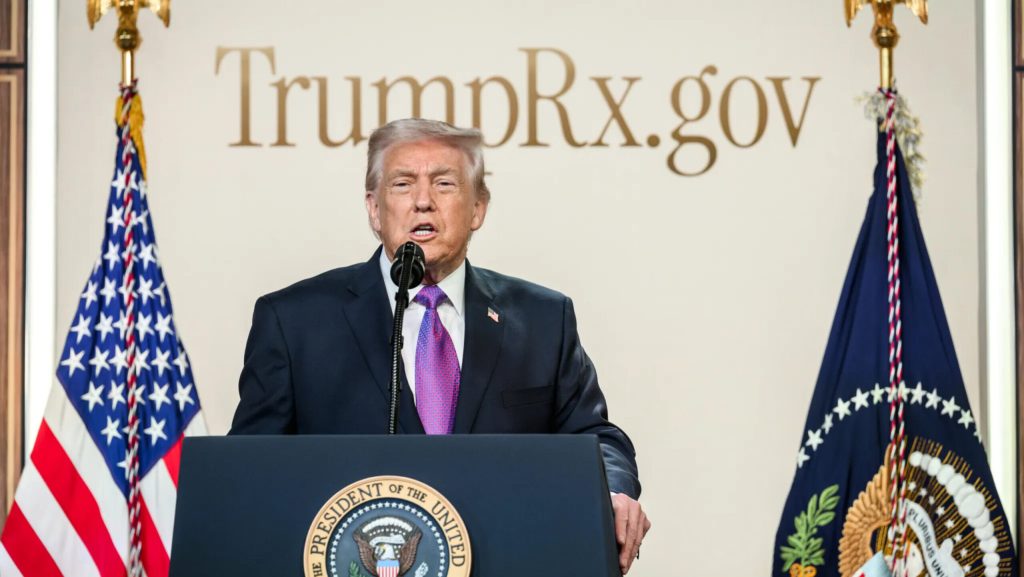 SUA și Iranul, la negocieri de pace. Trump: Strâmtoarea Ormuz, deschisă curând