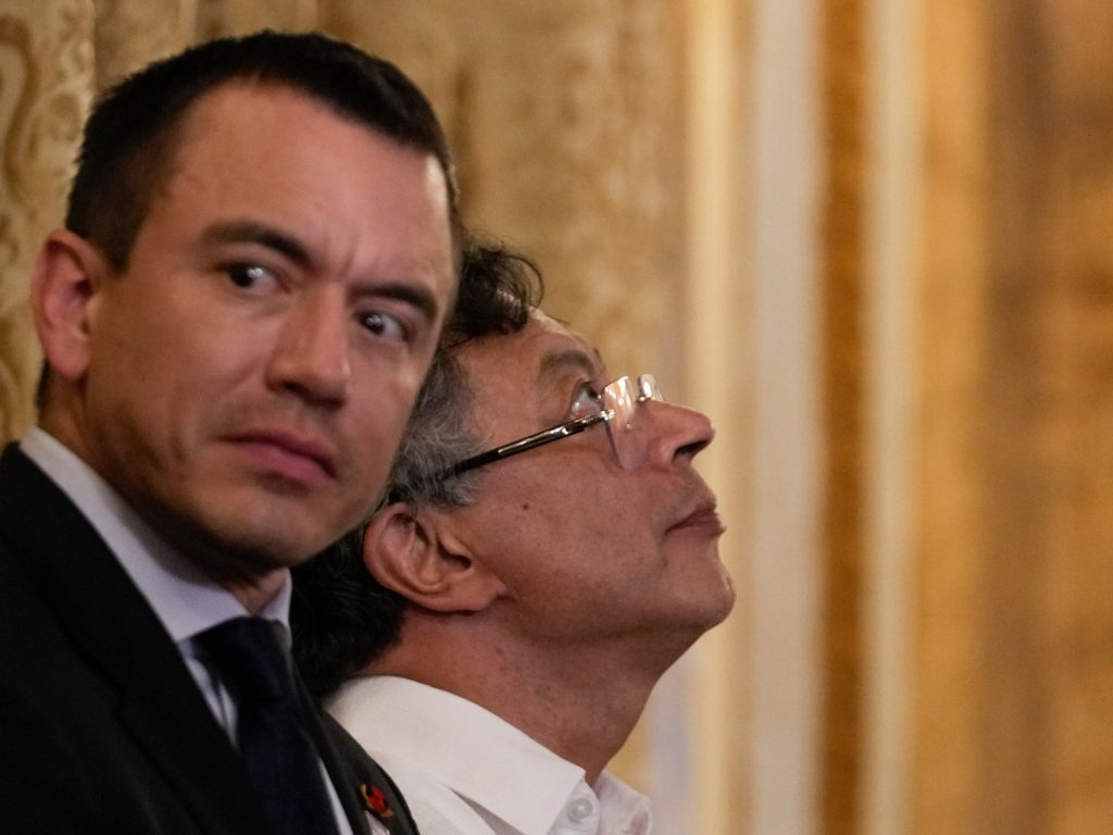 Ecuador: Război economic cu Columbia. Taxe vamale urcă la 100%