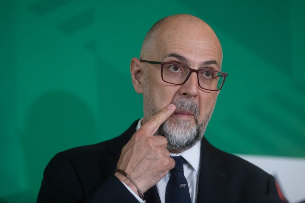 Kelemen Hunor, suspiciuni: Peter Magyar vrea „să umble la banii” de la Budapesta pentru UDMR