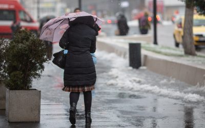Vreme severă: Vânt puternic în România, ninsori la munte