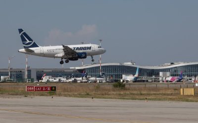 Tarom, pe muchie de cuțit: Criza de kerosen lovește zborurile și viitorul companiei