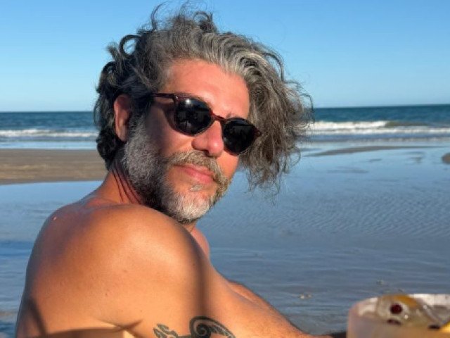 FOTO ȘOCANT: A demisionat și s-a transformat! Nimeni nu-l mai recunoaște