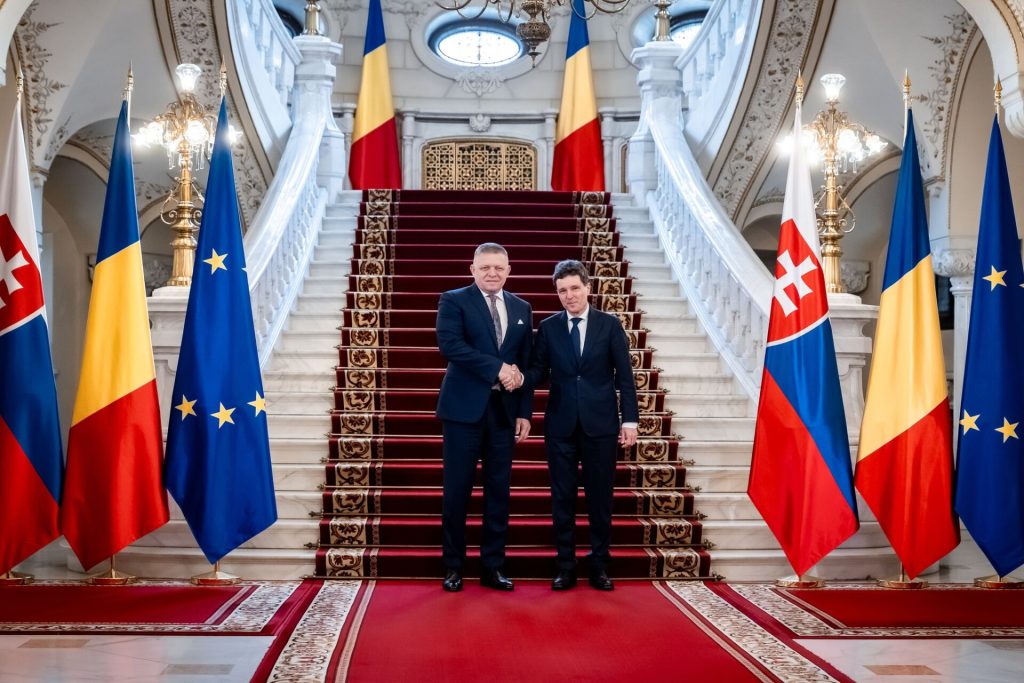 Premierul slovac, Robert Fico, vine la București cu oferte concrete pentru România București – Premierul Slovaciei, Robert Fico, a efectuat o vizită la București unde s-a întâlnit cu Președintele Nicușor Dan și cu Prim-ministrul Ilie Bolojan