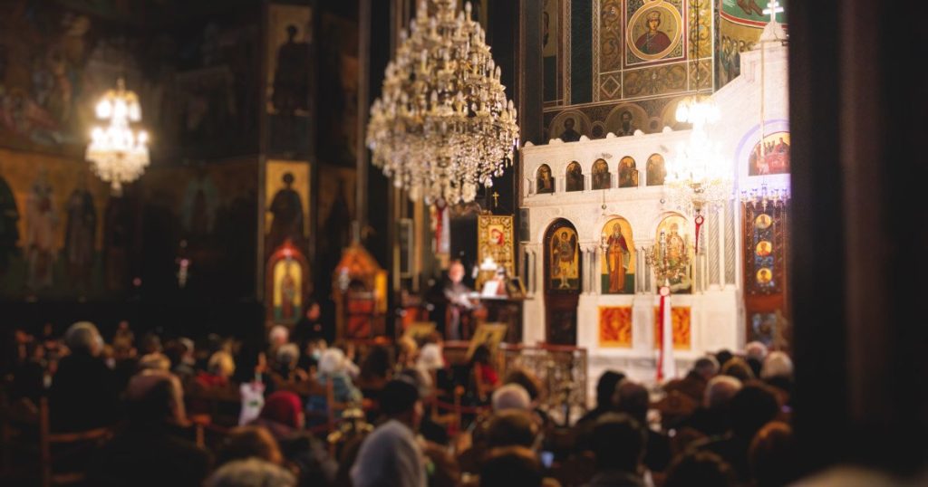 Floriile 2026: Tradiții și semnificații pentru credincioși înainte de Săptămâna Mare Duminica Floriilor, celebrată pe 5 aprilie în 2026, marchează un moment deosebit în calendarul creștin, amintind de intrarea lui Iisus HRISTOS în Ierusalim